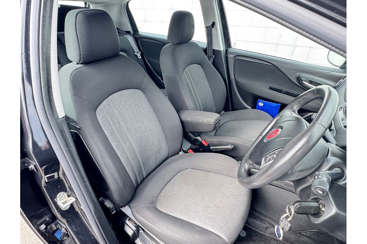 2015 Fiat Punto EASY 1.4P/5AM/HA/5DR