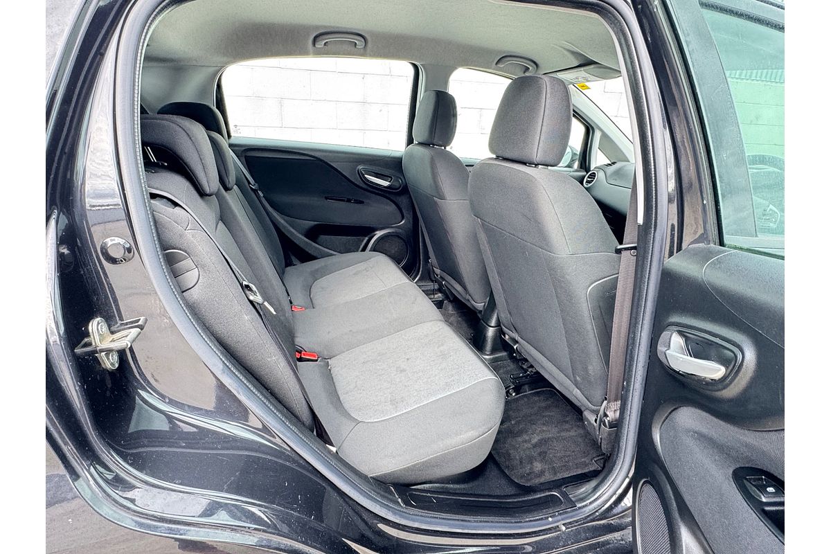 2015 Fiat Punto EASY 1.4P/5AM/HA/5DR