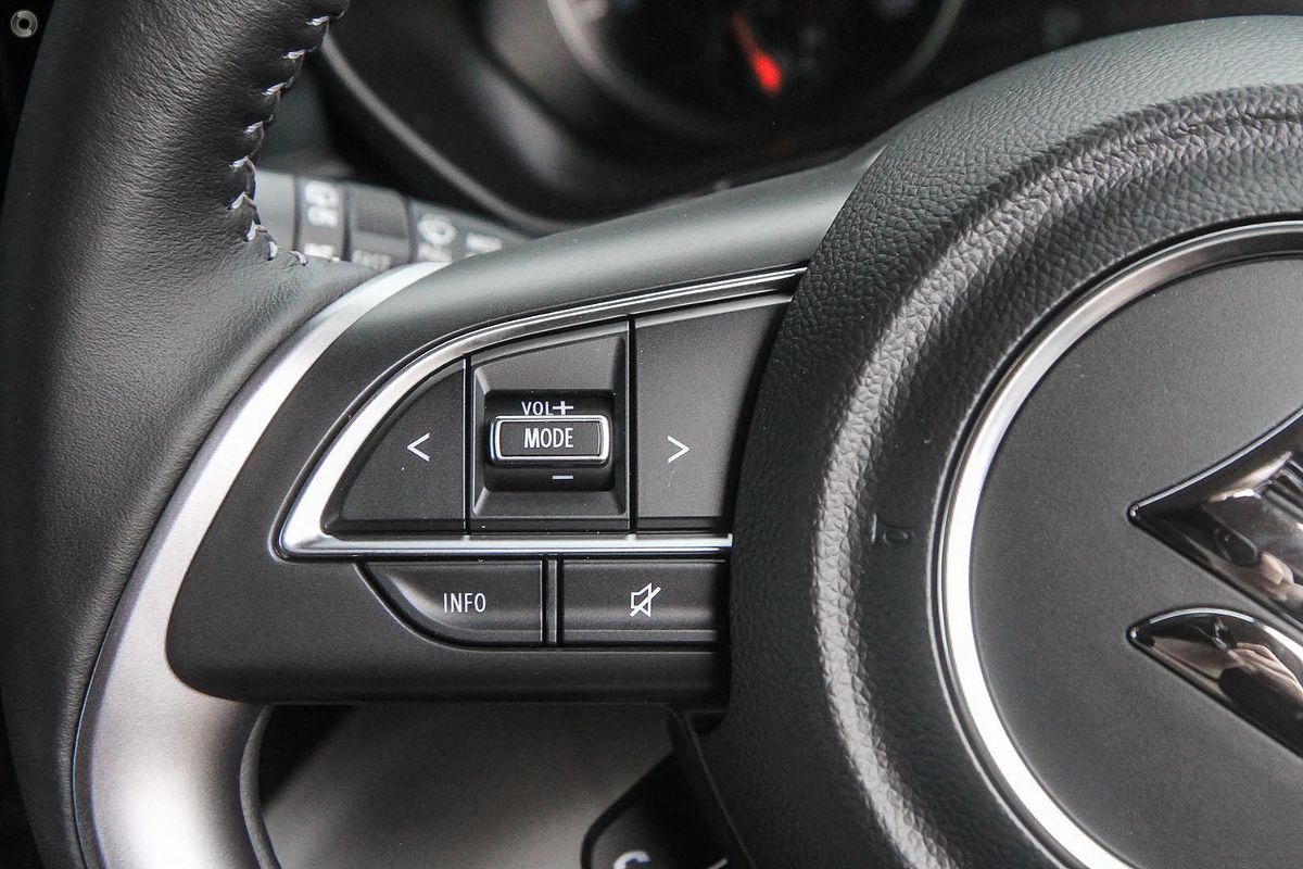 2025 Suzuki Swift Hybrid Plus UZ