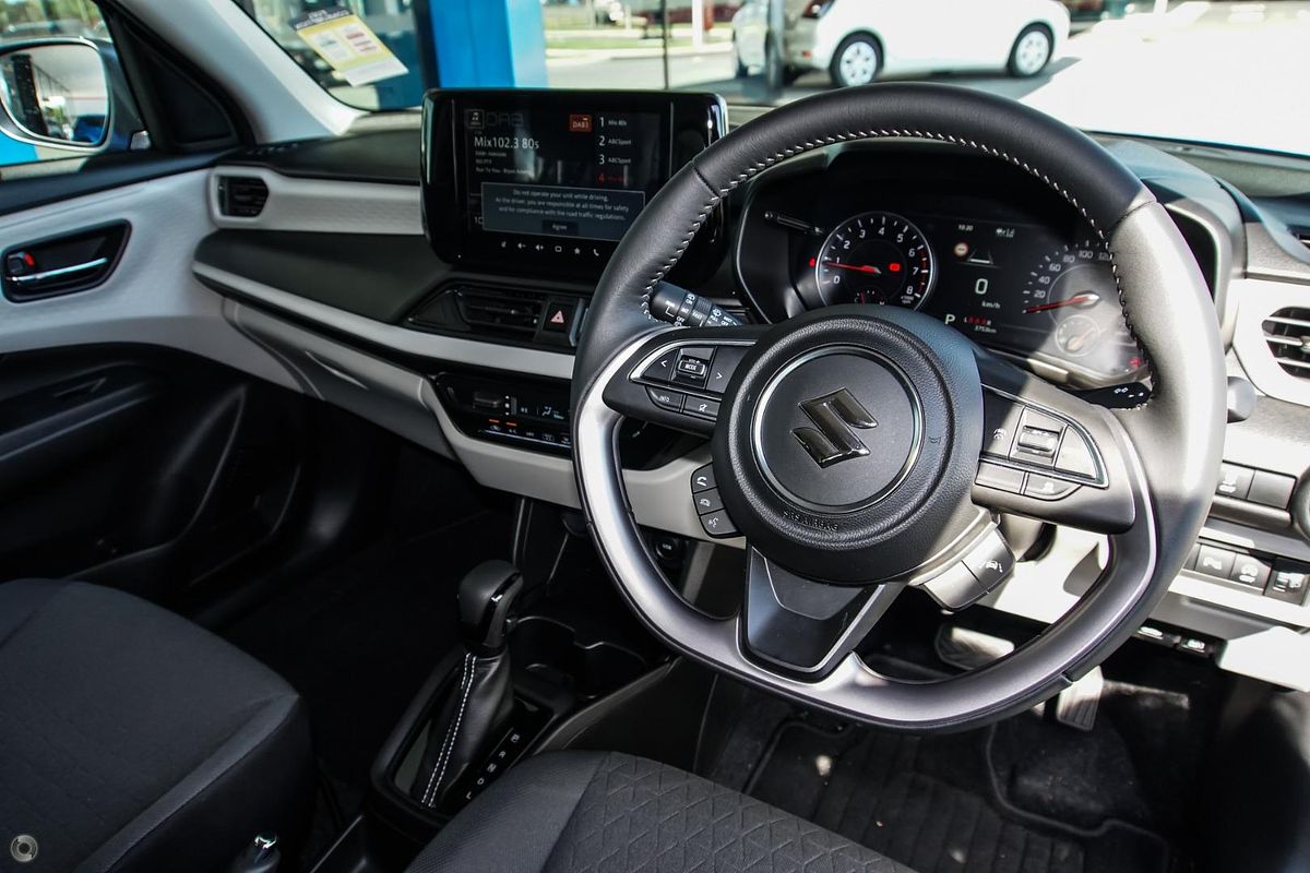 2025 Suzuki Swift Hybrid Plus UZ