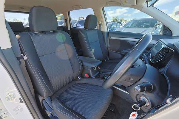 2017 Mitsubishi Outlander LS SAFETY PACK (4x2) ZK MY17