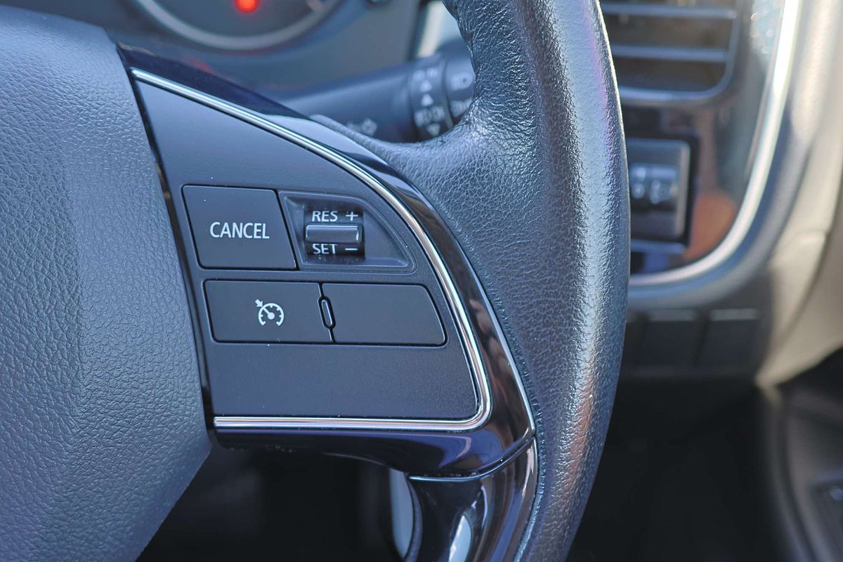 2017 Mitsubishi Outlander LS SAFETY PACK (4x2) ZK MY17