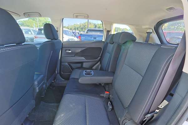 2017 Mitsubishi Outlander LS SAFETY PACK (4x2) ZK MY17