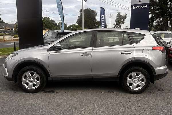 2018 Toyota RAV4 GX ZSA42R