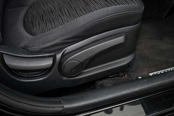 2016 Hyundai Accent Active RB4