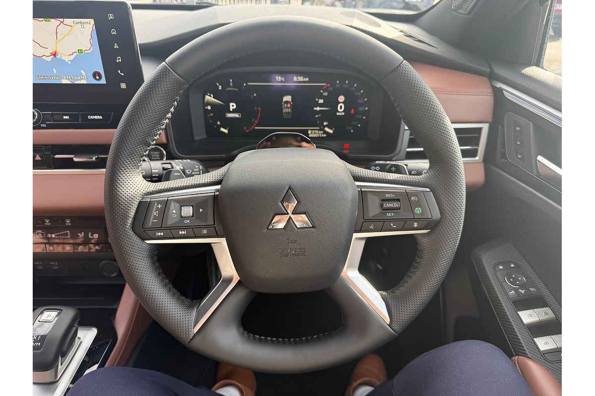 2025 Mitsubishi Outlander Exceed Tourer ZM