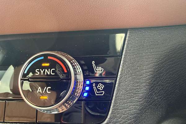 2025 Mitsubishi Outlander Exceed Tourer ZM