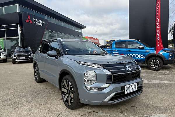2025 Mitsubishi Outlander Exceed Tourer ZM