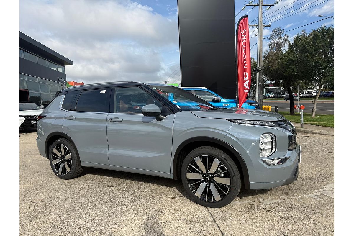 2025 Mitsubishi Outlander Exceed Tourer ZM