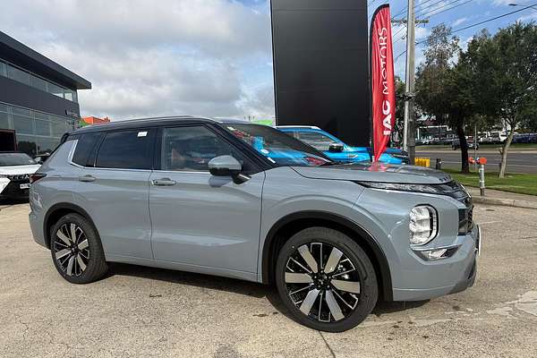 2025 Mitsubishi Outlander Exceed Tourer ZM