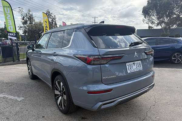 2025 Mitsubishi Outlander Exceed Tourer ZM