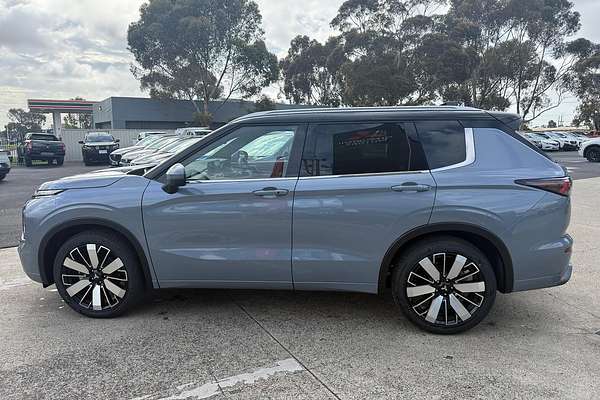 2025 Mitsubishi Outlander Exceed Tourer ZM