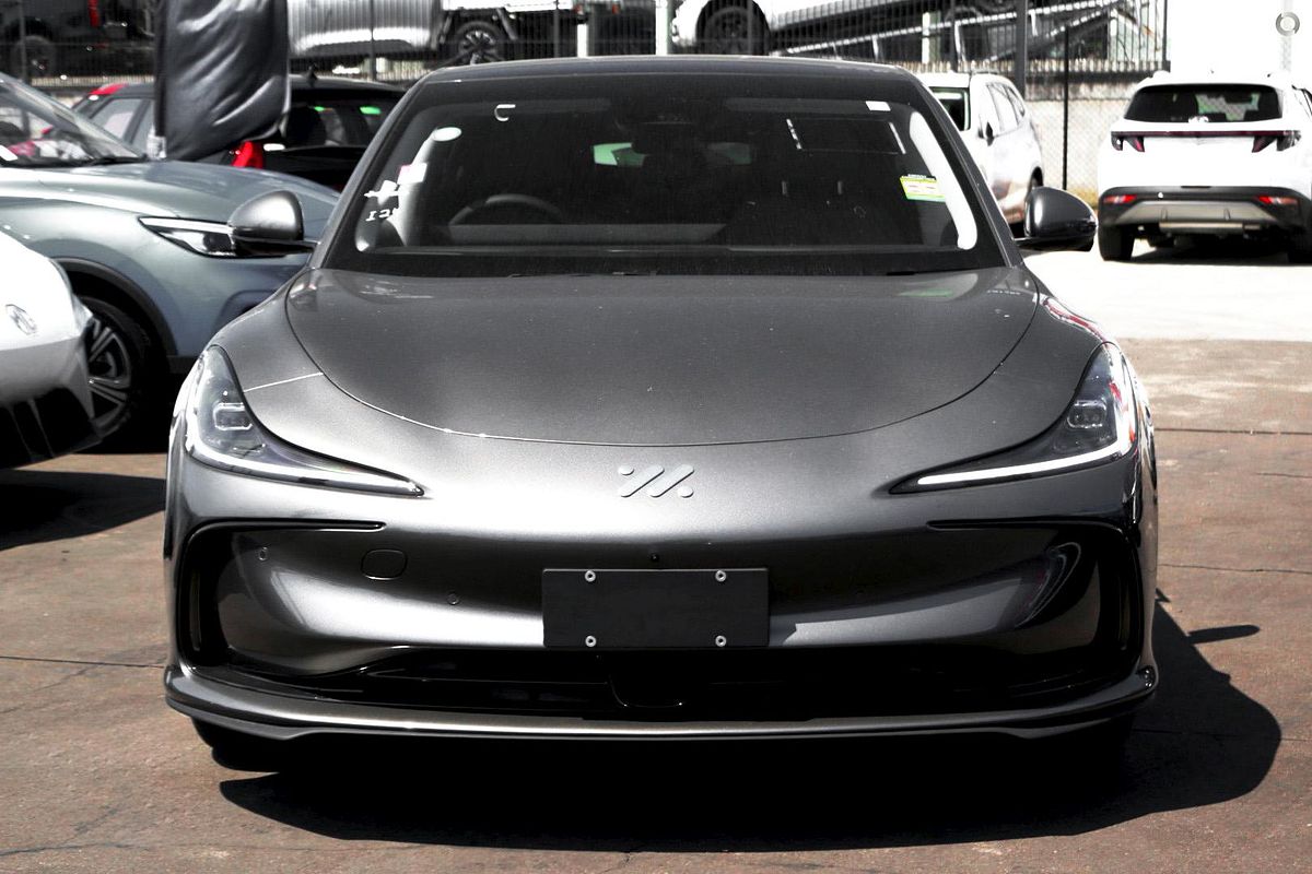 2025 MG IM5 Premium P12L