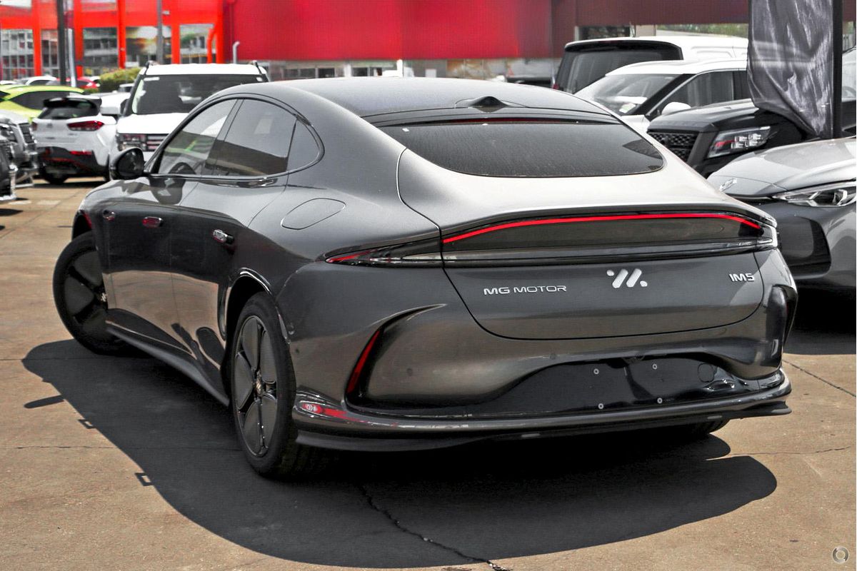 2025 MG IM5 Premium P12L