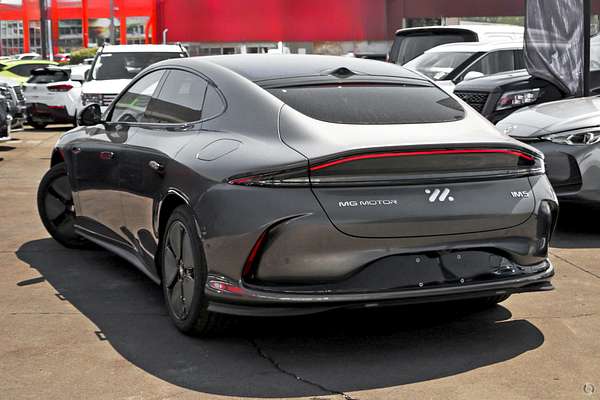 2025 MG IM5 Premium P12L