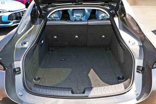 2025 MG IM5 Premium P12L