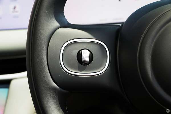 2025 MG IM5 Premium P12L