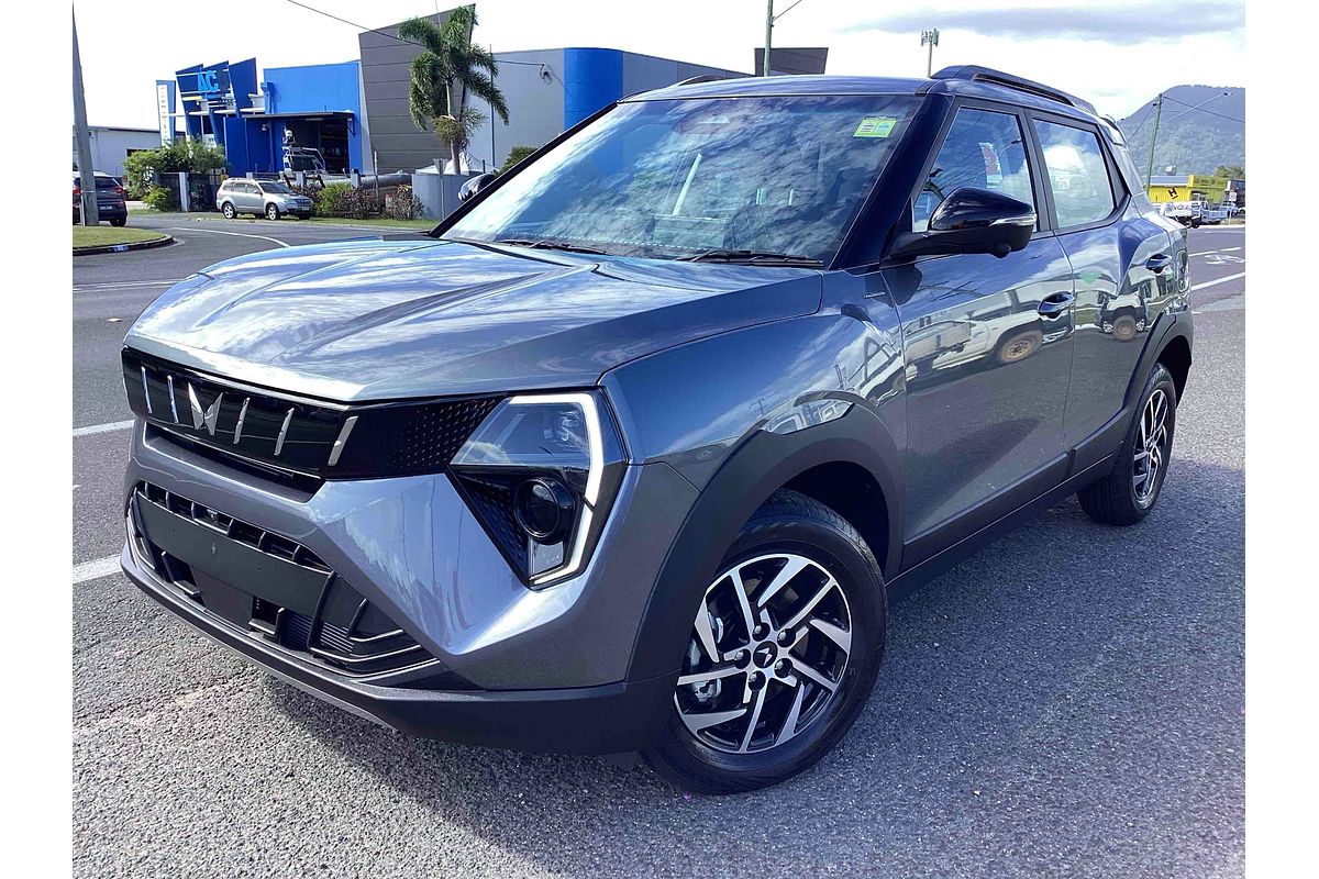 2025 Mahindra XUV3XO AX5L