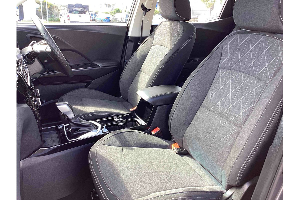 2025 Mahindra XUV3XO AX5L