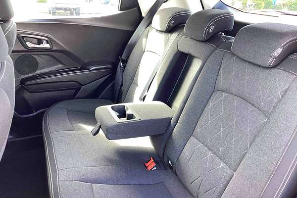 2025 Mahindra XUV3XO AX5L