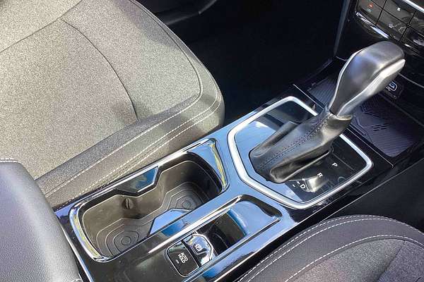 2025 Mahindra XUV3XO AX5L