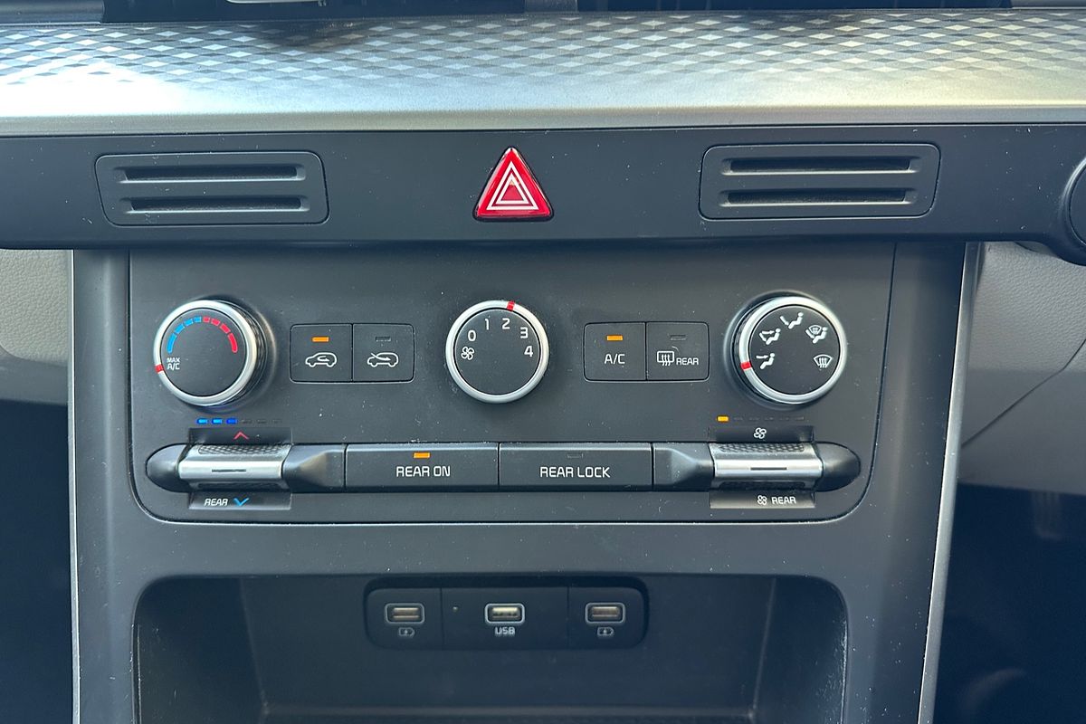 2020 Kia Carnival S YP