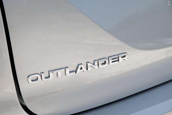 2025 Mitsubishi Outlander Exceed ZM