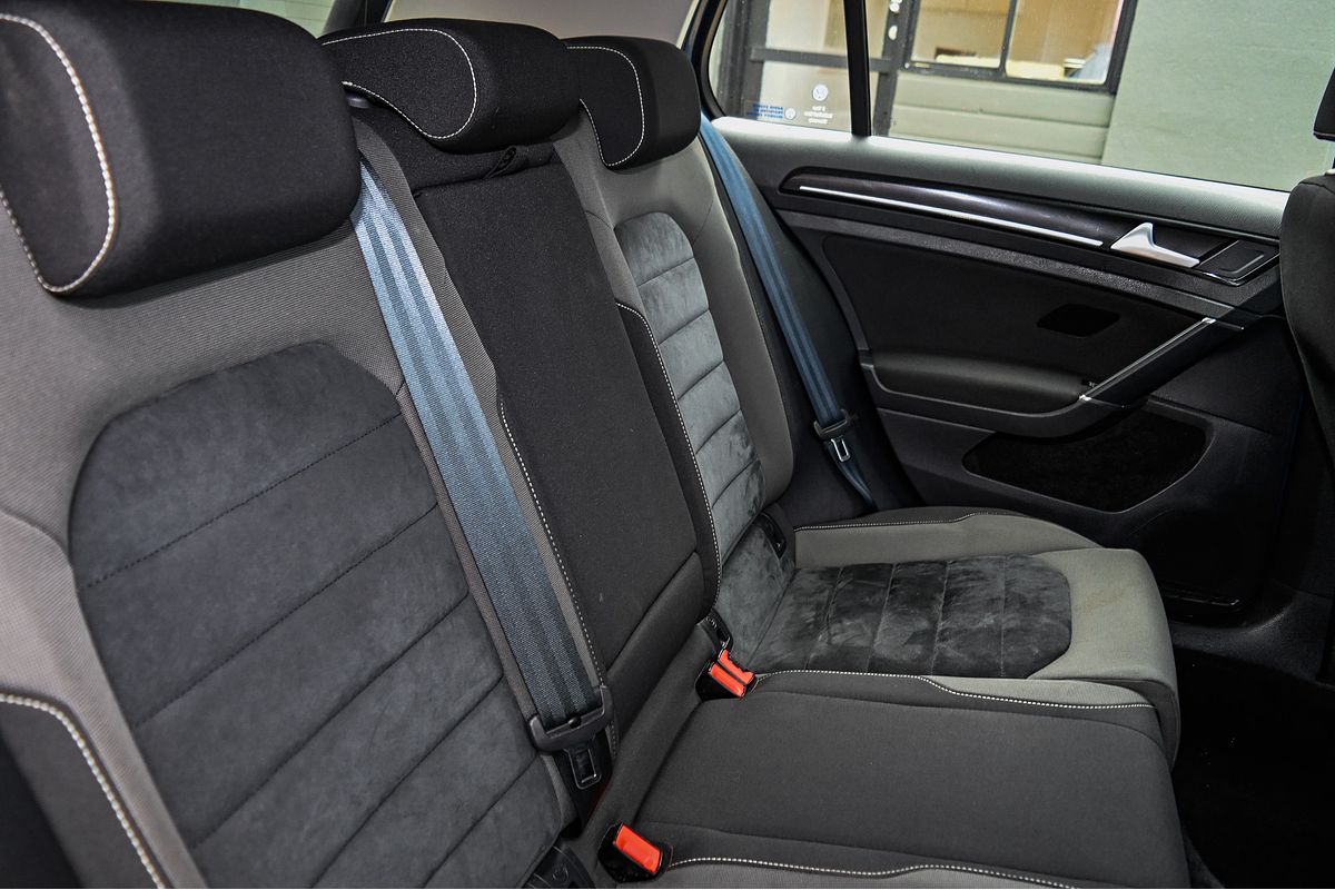 2015 Volkswagen Golf 103TSI Highline 7