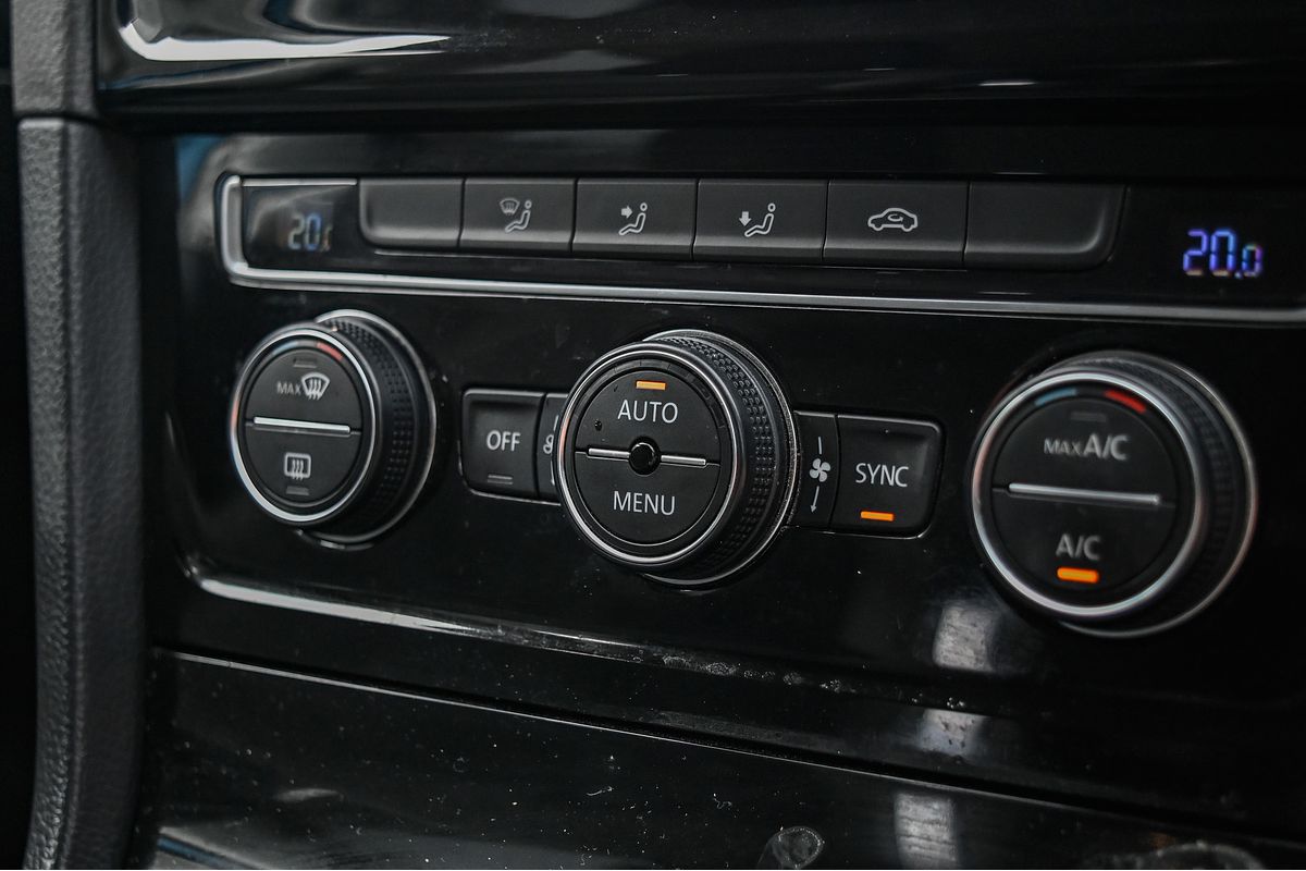 2015 Volkswagen Golf 103TSI Highline 7