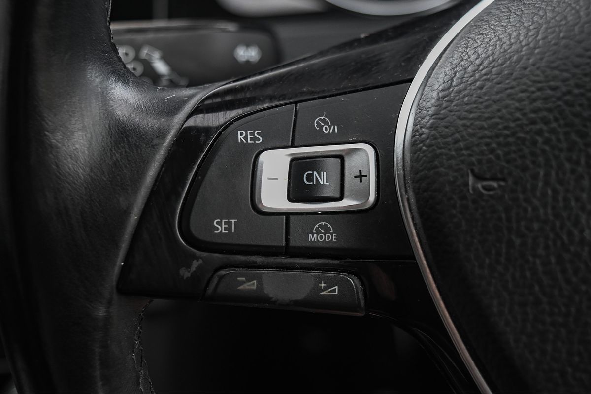 2015 Volkswagen Golf 103TSI Highline 7