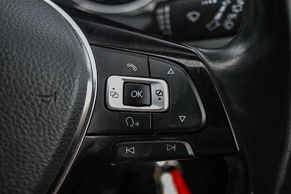 2015 Volkswagen Golf 103TSI Highline 7