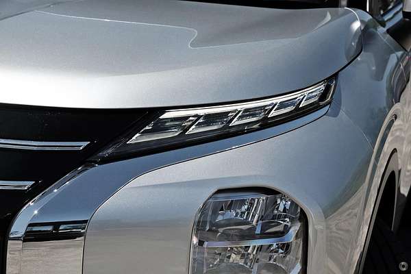 2025 Mitsubishi Outlander Exceed ZM