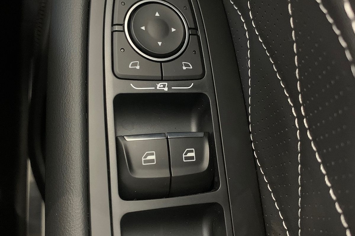 2025 GWM Tank 300 Ultra P01