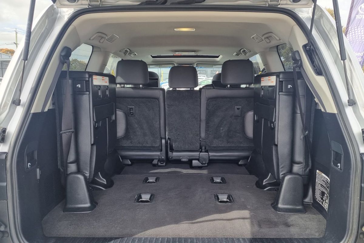 2019 Toyota Landcruiser Sahara VDJ200R