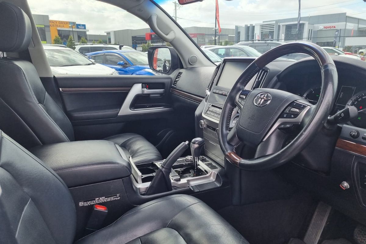 2019 Toyota Landcruiser Sahara VDJ200R