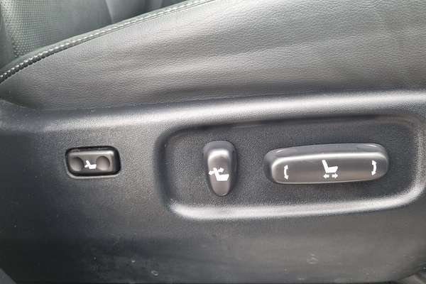 2019 Toyota Landcruiser Sahara VDJ200R