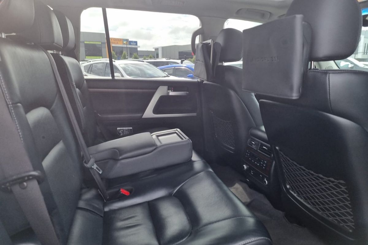 2019 Toyota Landcruiser Sahara VDJ200R