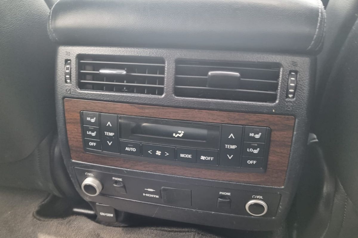 2019 Toyota Landcruiser Sahara VDJ200R