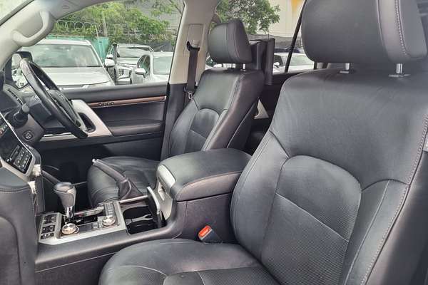 2019 Toyota Landcruiser Sahara VDJ200R