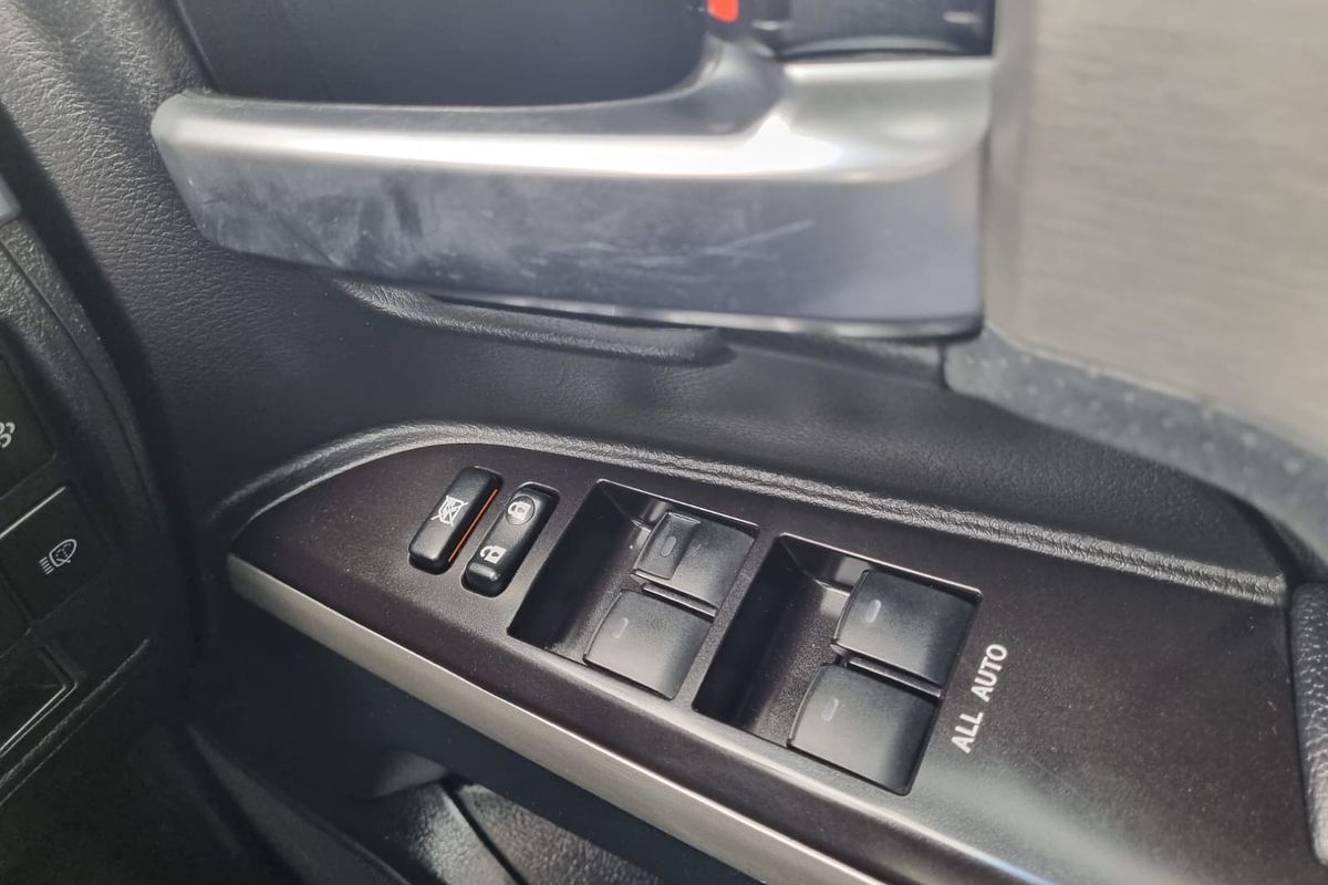 2019 Toyota Landcruiser Sahara VDJ200R