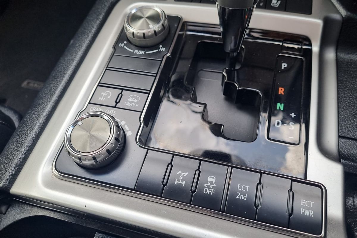 2019 Toyota Landcruiser Sahara VDJ200R