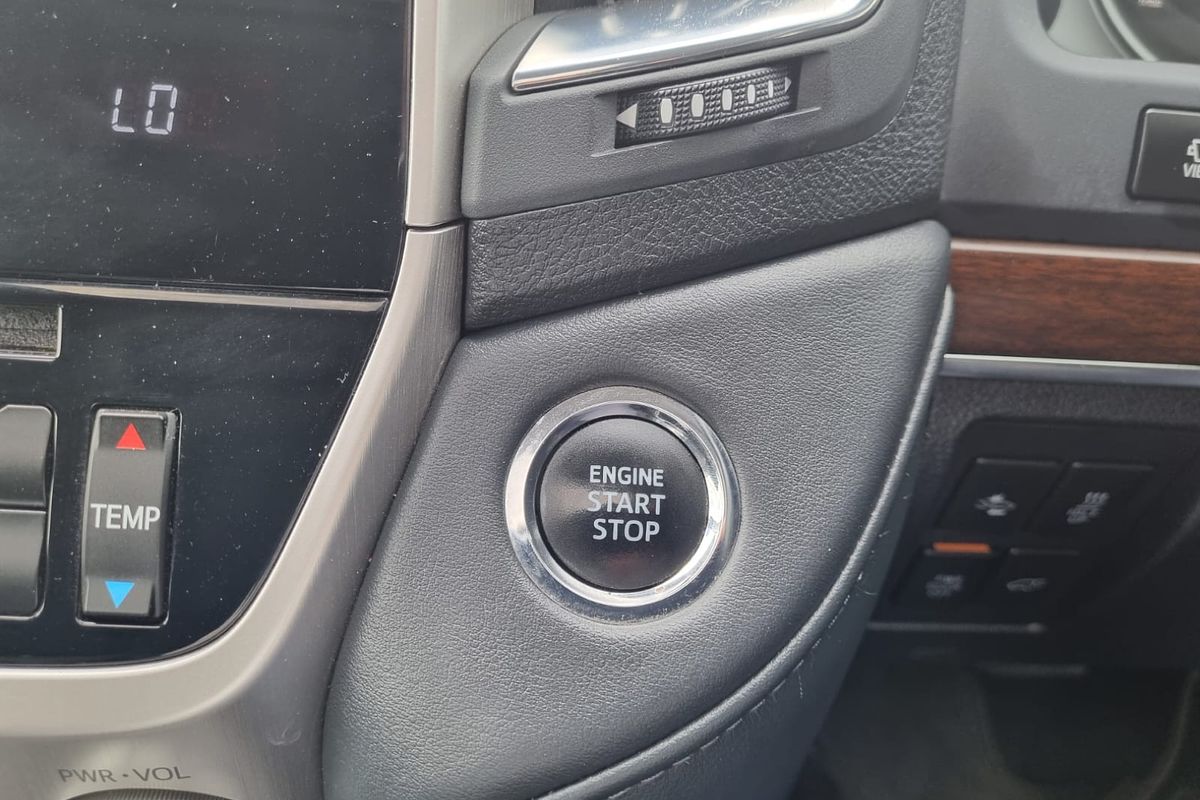 2019 Toyota Landcruiser Sahara VDJ200R