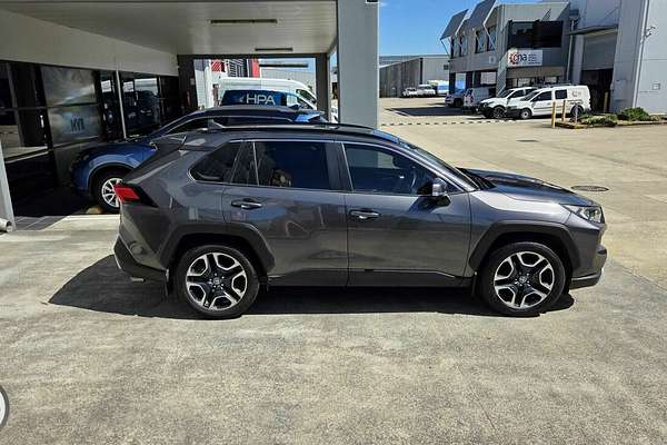2019 Toyota RAV4 Edge AXAA54R