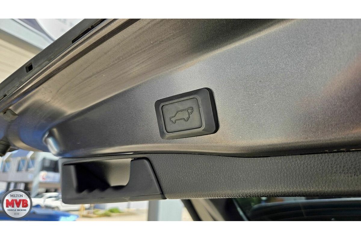 2019 Toyota RAV4 Edge AXAA54R