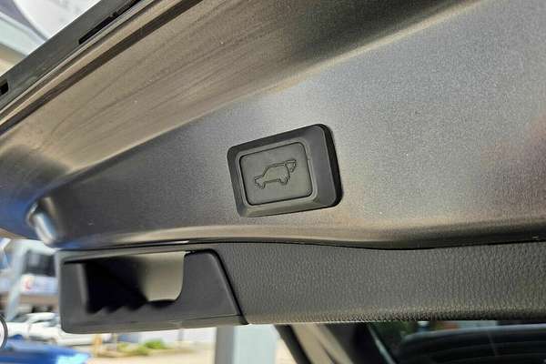 2019 Toyota RAV4 Edge AXAA54R