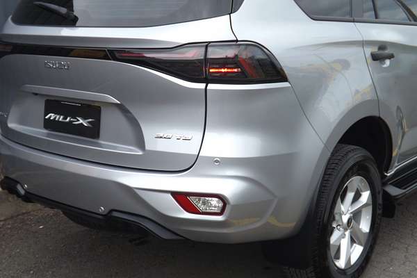 2025 Isuzu MU-X LS-M