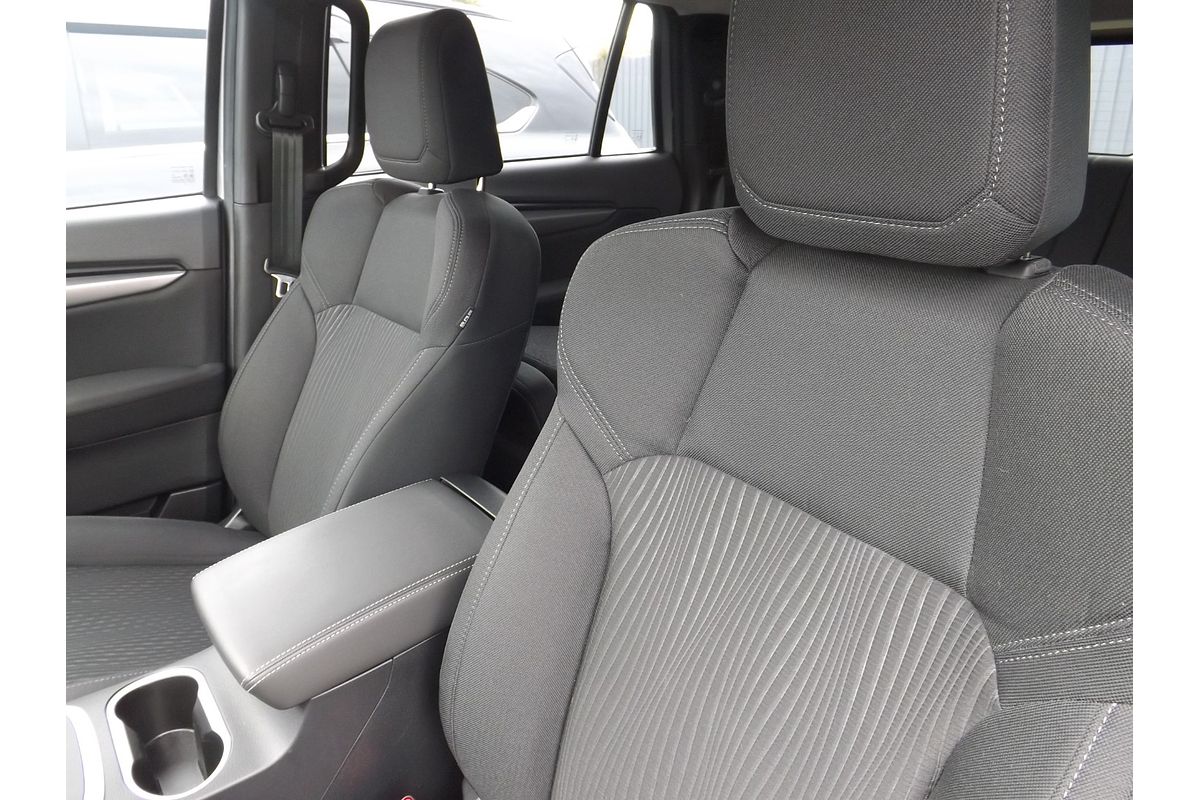 2025 Isuzu MU-X LS-M