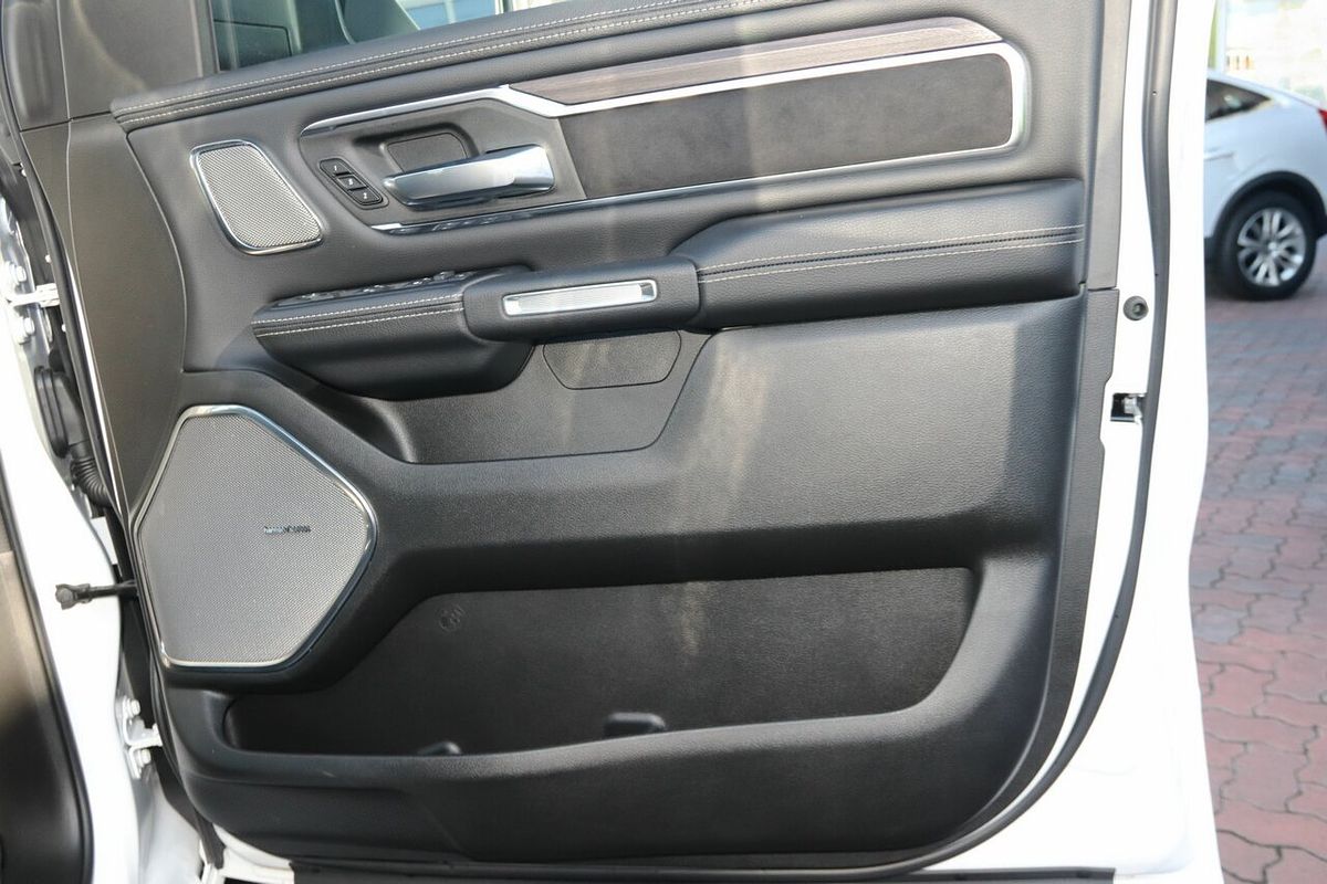 2025 RAM 1500 Laramie Sport Hurricane SO RamBox DT 4X4 SWB