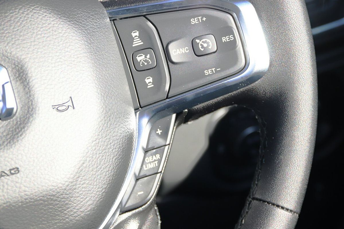 2025 RAM 1500 Laramie Sport Hurricane SO RamBox DT 4X4 SWB