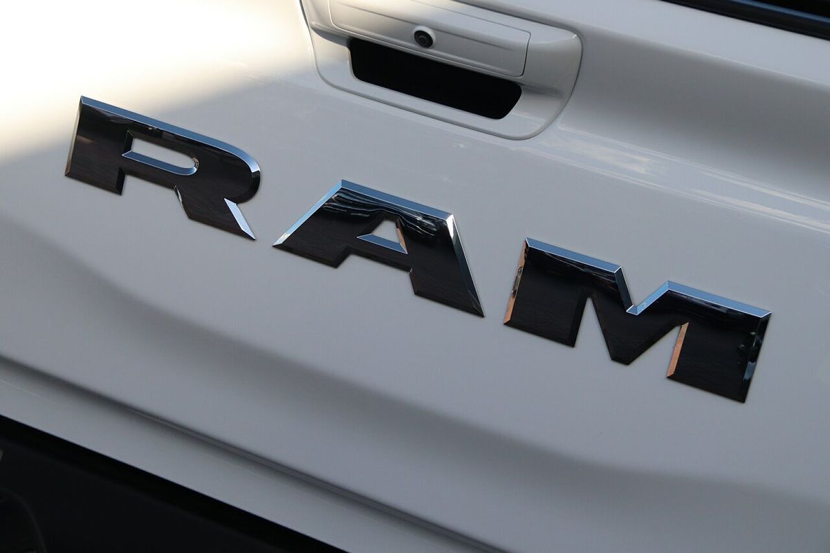 2025 RAM 1500 Laramie Sport Hurricane SO RamBox DT 4X4 SWB